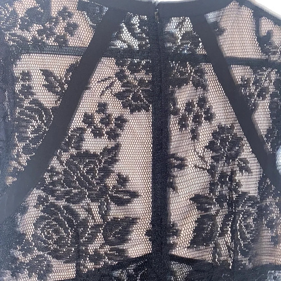 Boohoo lace top  cap sleeves jumpsuit Sz 8 - Picture 11 of 14